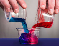 Load image into Gallery viewer, NATIONAL GEOGRAPHIC COOL REACTIONS CHEMISTRY KIT