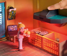 Load image into Gallery viewer, PLAYMOBIL WILTOPIA ANIMAL CARE STATION WITH LIGHT EFFECTS