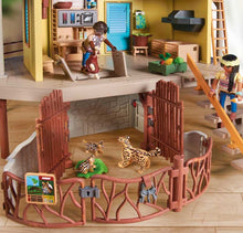 Load image into Gallery viewer, PLAYMOBIL WILTOPIA ANIMAL CARE STATION WITH LIGHT EFFECTS