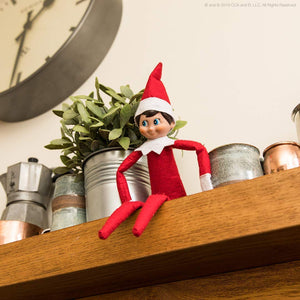 Elf on the Shelf: A Christmas Tradition - Light Skinned Blue Eyed Boy Scout Elf Box Set